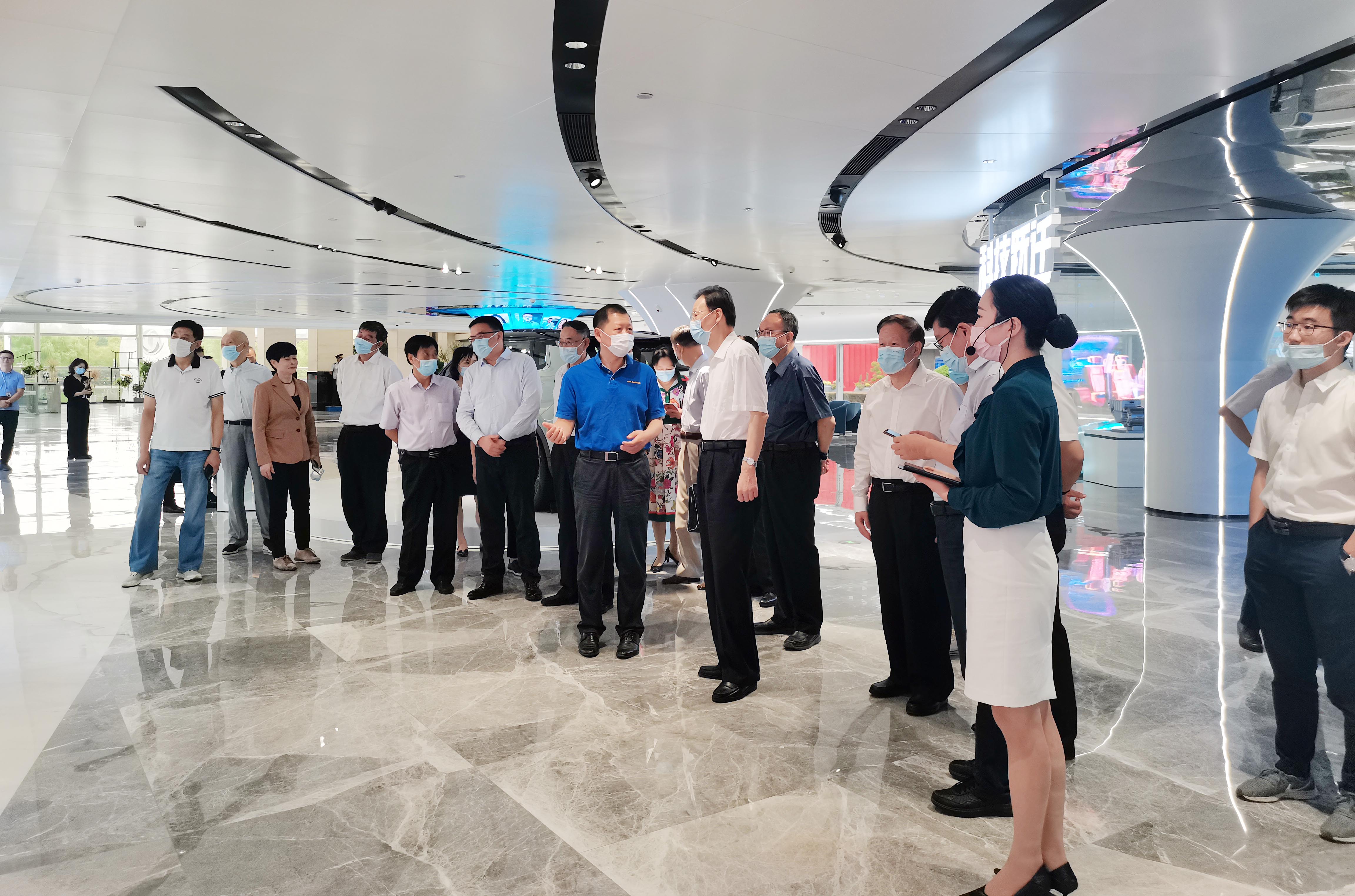 1663918219377046032.jpg 6.jpg